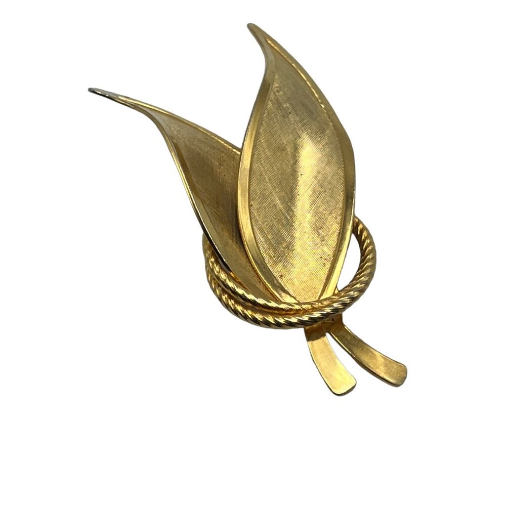 Vintage Brooch 2 Leaves Brushed Gold Tone in Textured Circles Lapel Pin‎
